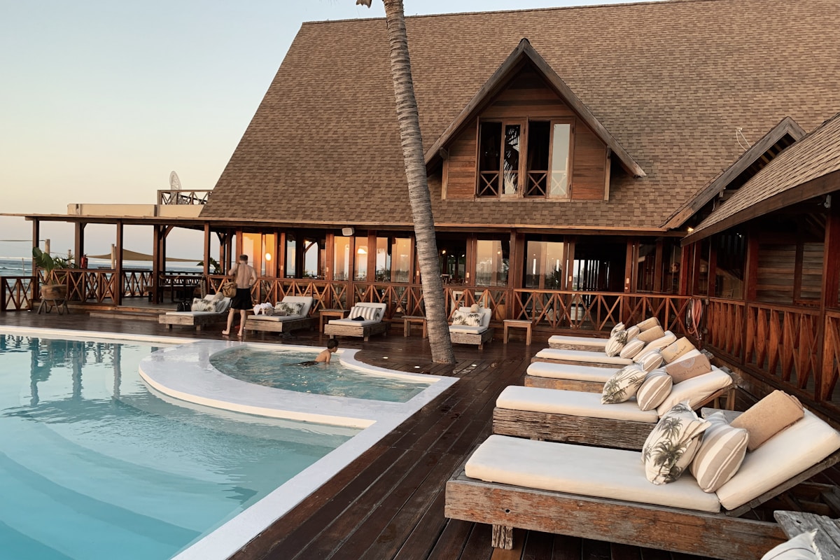 Hotels & Lodging